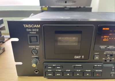 1998 Tascam Dual Digital Audio Tape Deck DA-302 - s l1600 2